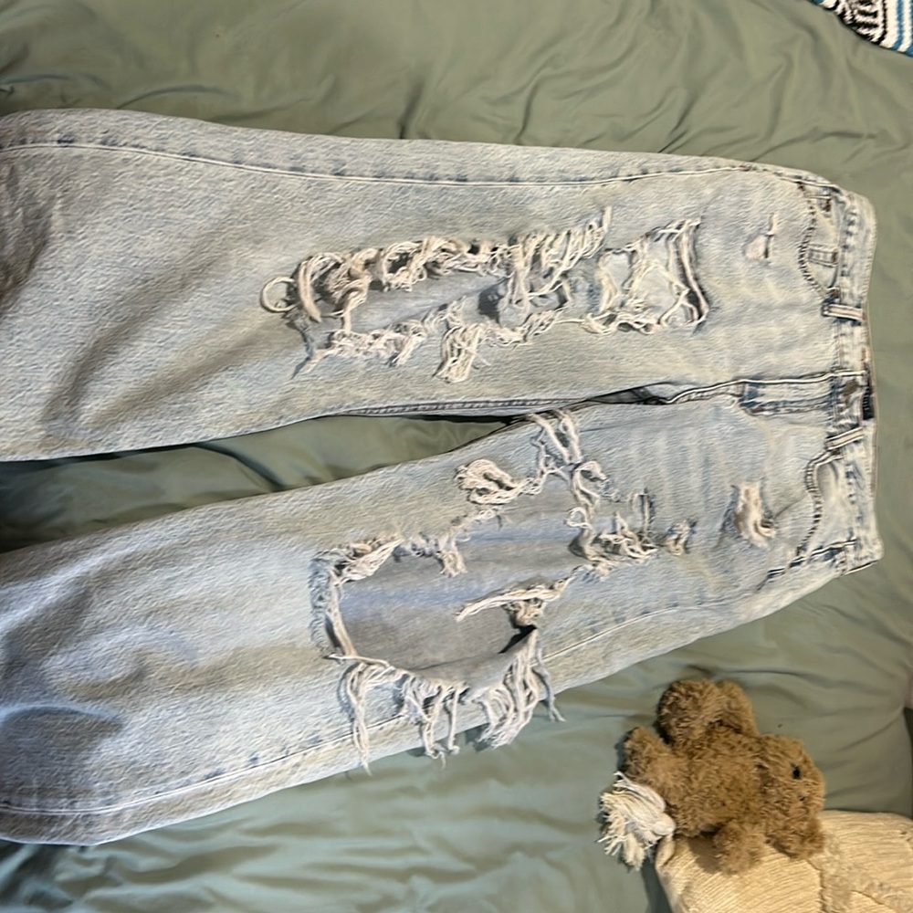 Aeropostale jeans, light wash, cutely torn